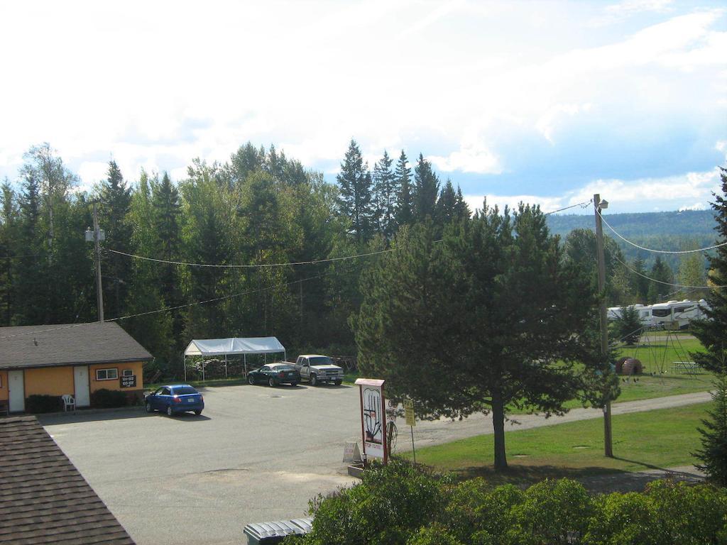 Airport Inn Motel Quesnel Exterior foto